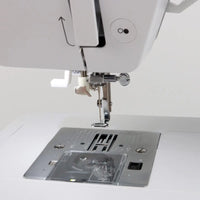 Machine à coudre et à broder Bernina couture et mercerie
